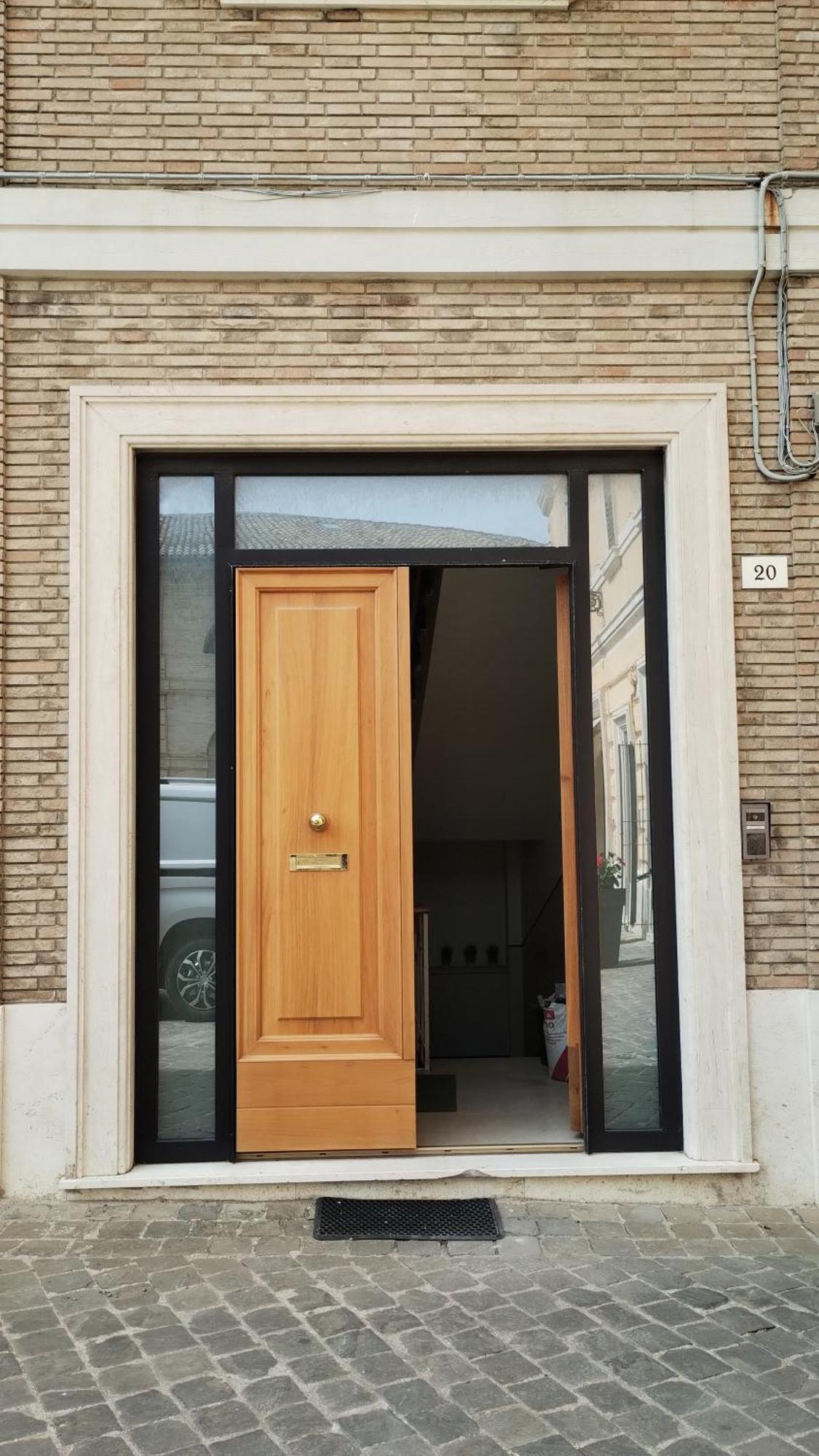 Palazzo Cavalletti - Appartamenti Nel Cuore Di Senigallia Bagian luar foto