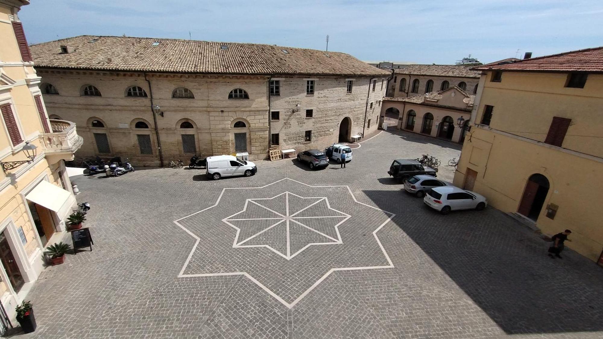 Palazzo Cavalletti - Appartamenti Nel Cuore Di Senigallia Bagian luar foto
